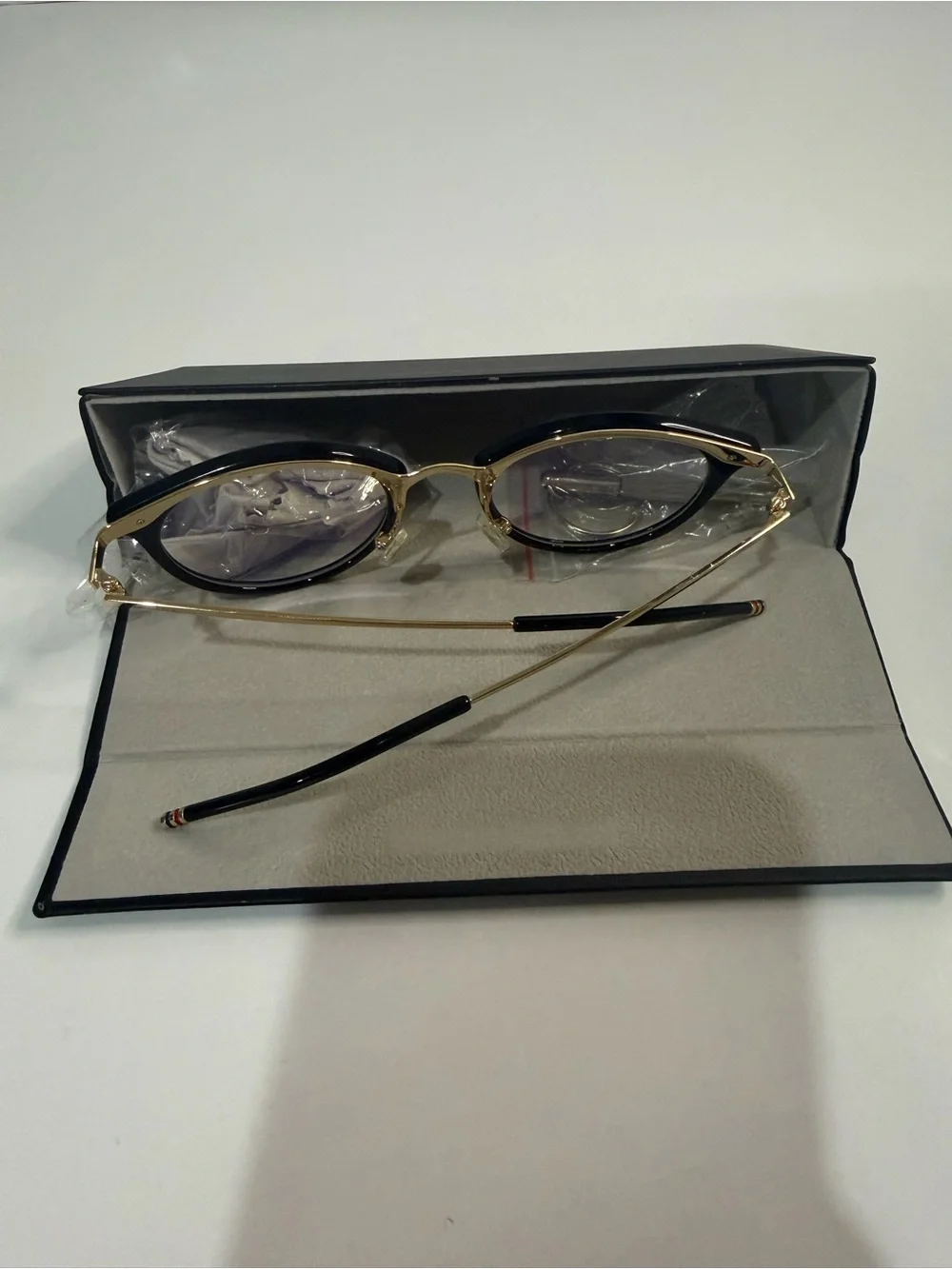 Adonna sleek gold